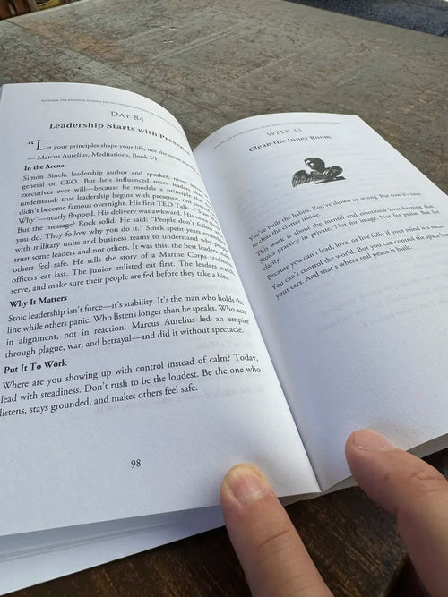 Stoicism: 365 Daily Lessons for Resilience and Motivation
